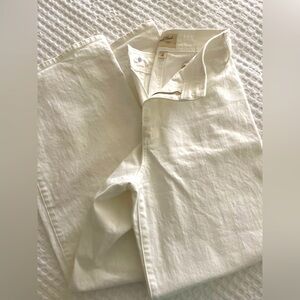 UNIVERSAL THREADS wide leg white jeans